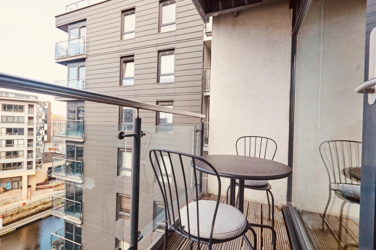 Deluxe City Apt, Beautiful River View,Free Parking No Balcony Λιντς Εξωτερικό φωτογραφία